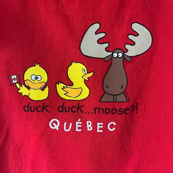 EUC 4T ‘Duck, Duck, Moose?!’ Quebec tshirt little boys girls souvenir - Picture 4 of 8